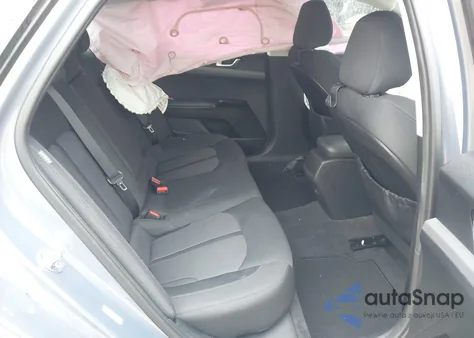 2022 Kia K5 Lxs z USA, uszkodzony, nr VIN 5XXG14J20NG103850